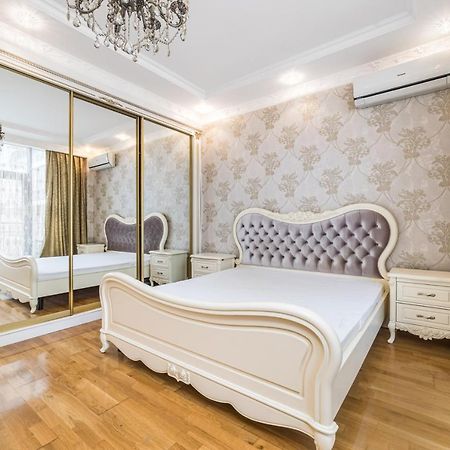 Gefest 2-Bedrooms Apartment With Terrace Odesa Exterior photo